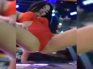 Ταϊλανδός/ή σέξι αποπλανητικός χορός και boob κούνημα compilations | xhamster