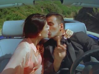 Kareena Kapoor Hot Kissing Scenes 4k, HD Porn e0 | xHamster