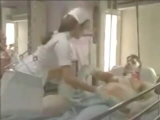 Karštas azijietiškas seselė treats pacientas, nemokamai twitter azijietiškas porno video
